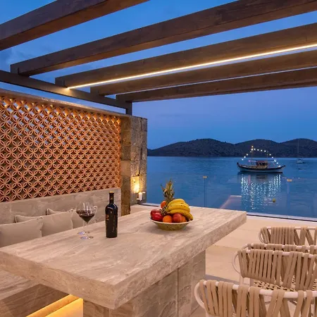 Riviera Villa