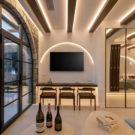 Riviera Villa *